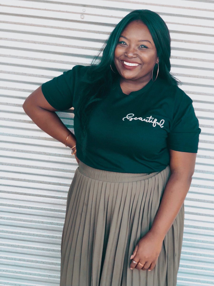 purecommco's tweet photo. HAPPY WEDNESDAY FAMILY! If you’re new around here, I’m Jasmine (@jkatrinasmith) founder and ceo of this baby, #purecommco! 

Over the next few weeks, I’ll be creating more video content to answer some of your biggest questions regarding #socialmedia, #marketing and digital https://t.co/rtPlTwzzWZ