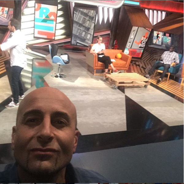 switchonsports's tweet photo. Esta semana, Roger Esteller ha debutado como comentarista de baloncesto en el programa #Elegidos de @MovistarPlus. Le deseamos lo mejor en esta nueva aventura profesional! 🏀 👌 https://t.co/YhuK7u7mOC