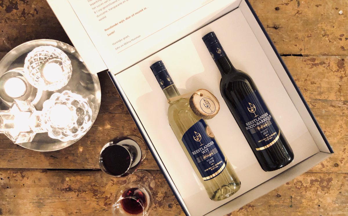 Een smaakvol cadeau voor de feestdagen. Stel je eigen wijnpakket samen via de webshop, of kom even bij ons aan. reestlandhoeve.nl/shop/#shop_kado