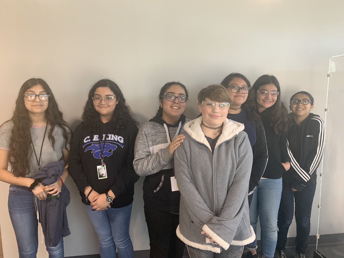 _annettemaxie's tweet photo. STEM Girl Power!! #SheldonSTEM 7th grade girls completed their program @NASA today - stronger, smarter, more confident, and more powerful than ever! #FutureWomenInSTEM @MsAllenScience @BeckyZalesnik https://t.co/IRSJdb08nm