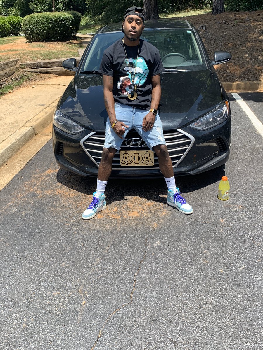 DaBoiKJ2313's tweet photo. My Brothers of ΑΦΑ, let’s get a Tr3 thread going for Founders Day 🤙🏾❄️🥶 #AlphaTwitter #SCAlpha #ΑΦΑ https://t.co/PMbaFVfPLv