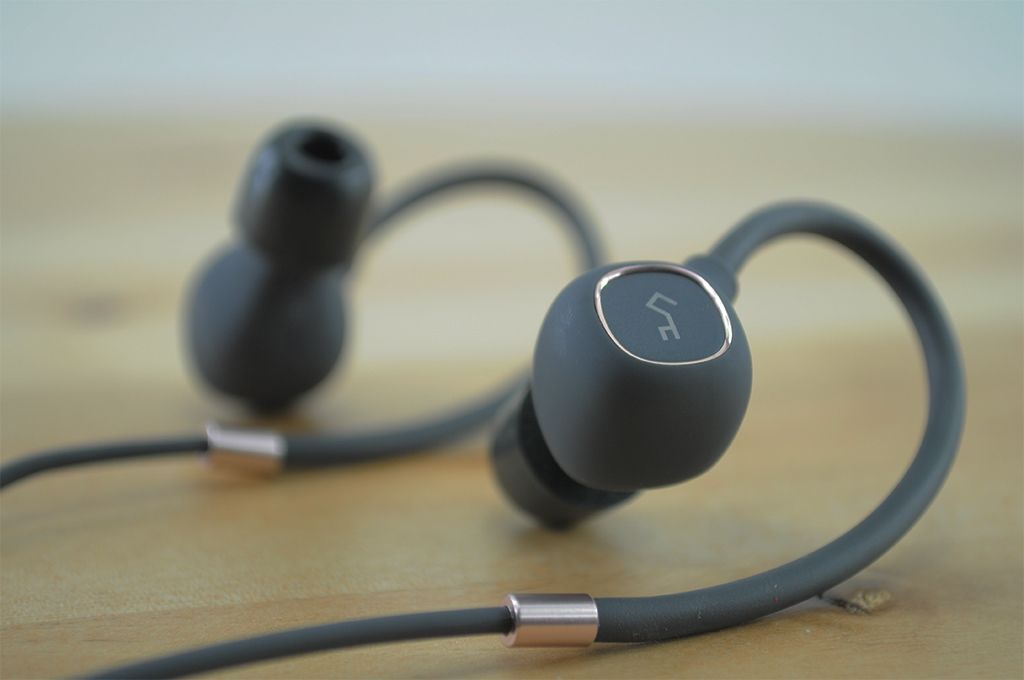 letonnaii's tweet image. 🎁 RT &amp;amp; FOLLOW @AukeyFR + @PicturesFolder_ for a chance to WIN a Wireless Bluetooth Earphone ($80)