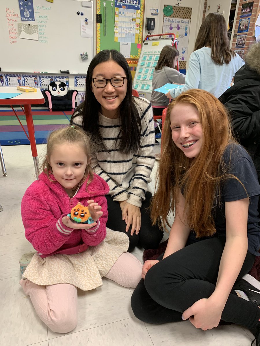Amplify_SB's tweet photo. Our 8th grade and Kindergarten buddies are celebrating the season together today! @LangleyLeopards ❄️⛄️💙 https://t.co/YOy7c54G5l