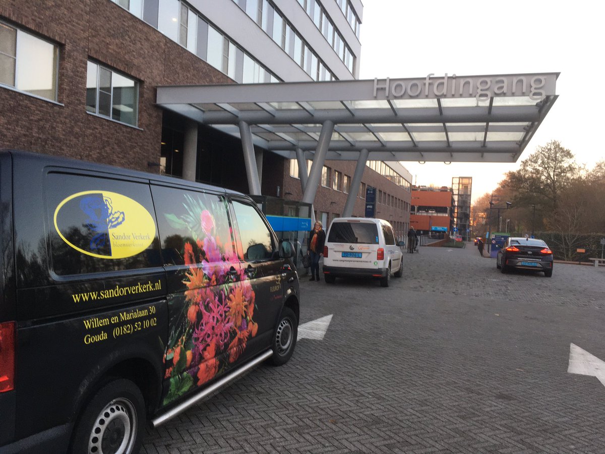 SandorVerkerk's tweet photo. Laat een mooi boeket bezorgen, bestel via https://t.co/8D95CDEs7q https://t.co/2hD4ELwxq4