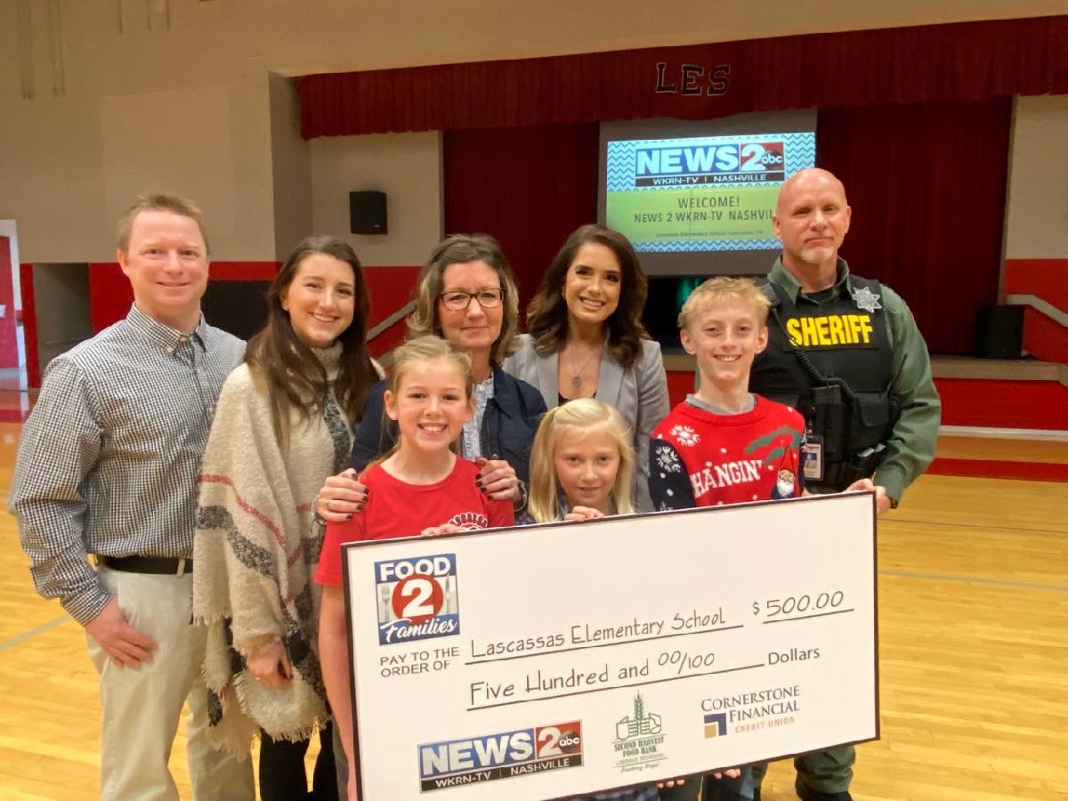 LES_Panthers's tweet image. We are so proud of our students! Our Panthers won the food drive competition and were rewarded a $500 check today. Most importantly,  we gave back to our amazing community! Thanks so much @WKRN @2HarvestMidTN and Cornerstone Financial!