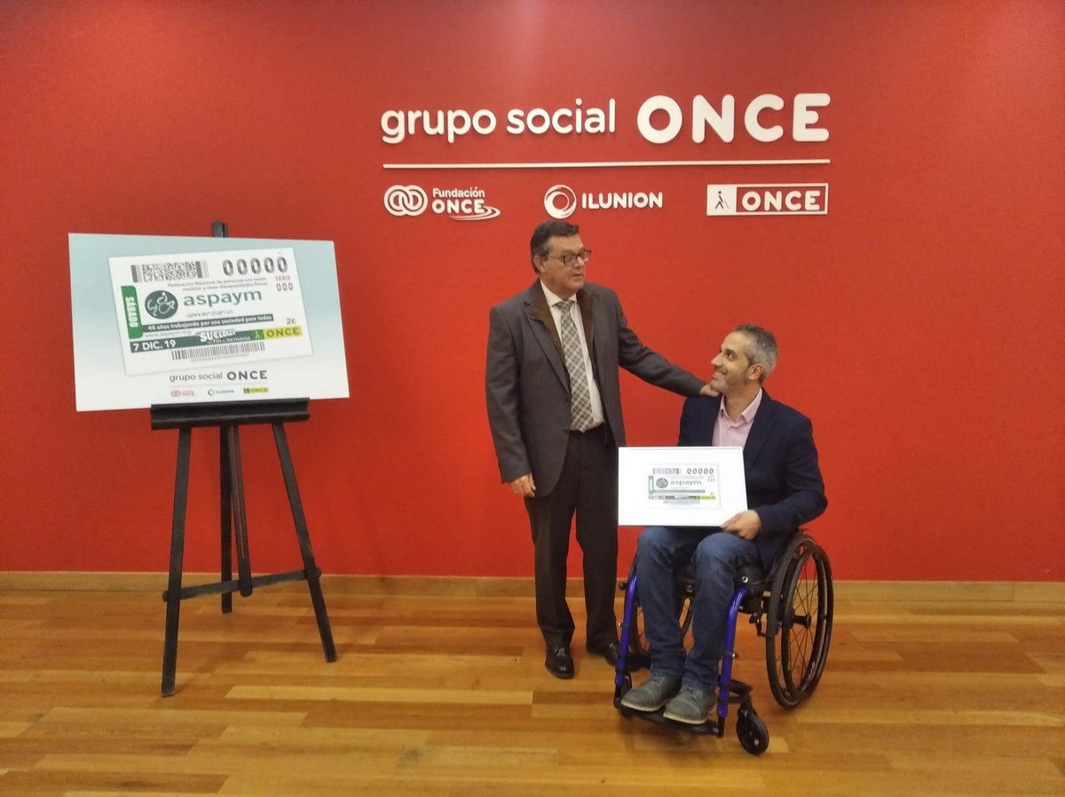 ASPAYMNACIONAL's tweet photo. El Cupón de la ONCE hace un homenaje a la Federación Nacional ASPAYM por su 40° aniversario

Agradecemos al grupo social ONCE (@Fundacion_ONCE, @ILUNION y @ONCE_oficial) que nos dediquen el cupón del próximo sábado 7 de diciembre.

"40 años trabajando por una sociedad para todos" https://t.co/qgOYzKNCpA