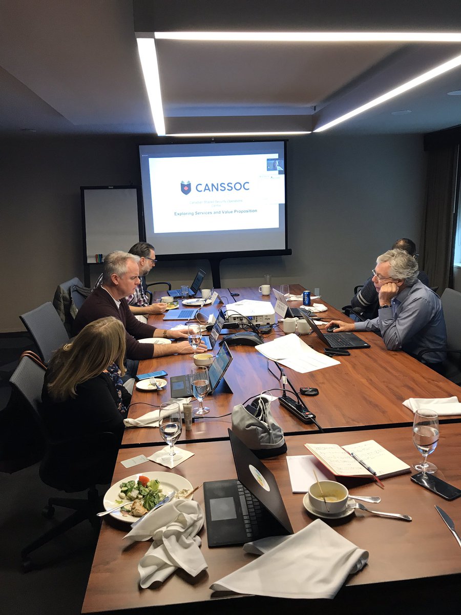 ggatguelph's tweet photo. Watching the #CanSSOC webinar is a team sport! Our Steering committee is tuned in. Join us! Not too late. And this WILL be recorded and shared on https://t.co/P9xcctdwgX if you want to catch up later. @CUCCIONEWS @McMasterIT #HigherEdIT https://t.co/4IPYAzuRsK