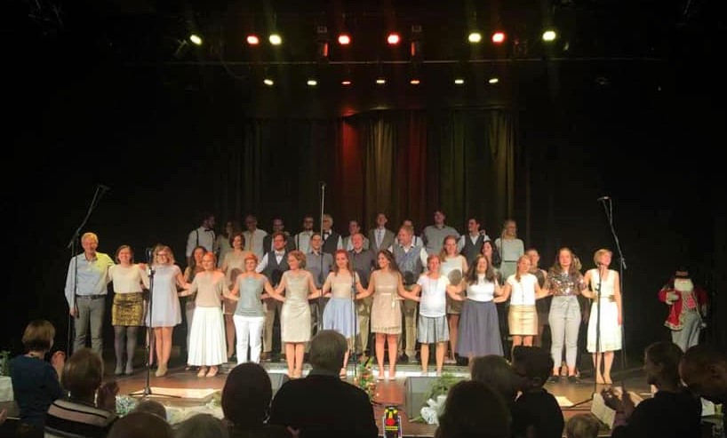 BonnVoice's tweet photo. Ein fantastischer weihnachtlicher Abend im ausverkauften @pantheonbonn liegt hinter uns!🥰
Mit viel Spaß, nachdenklichen Texten und wunderbaren Melodien sind wir in die Adventszeit gestartet⭐️
Jetzt freuen wir uns auf Teil 2 in der ausverkauften #Kreuzkirche am 20.12. 💛 https://t.co/UwgmIEflFu