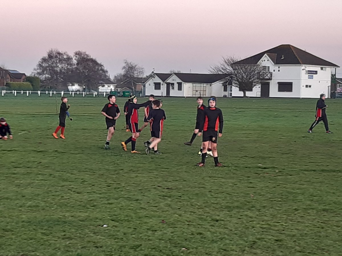 wyedeanpedept's tweet photo. The Year 7 rugby side played some really entertaining rugby tonight. They were just edged out 10-5 by Chepstow with Jamie scoring a great team try and then losing to Caldicot 15 nil. #keepworkinghard #workons https://t.co/VjqQOFNubs