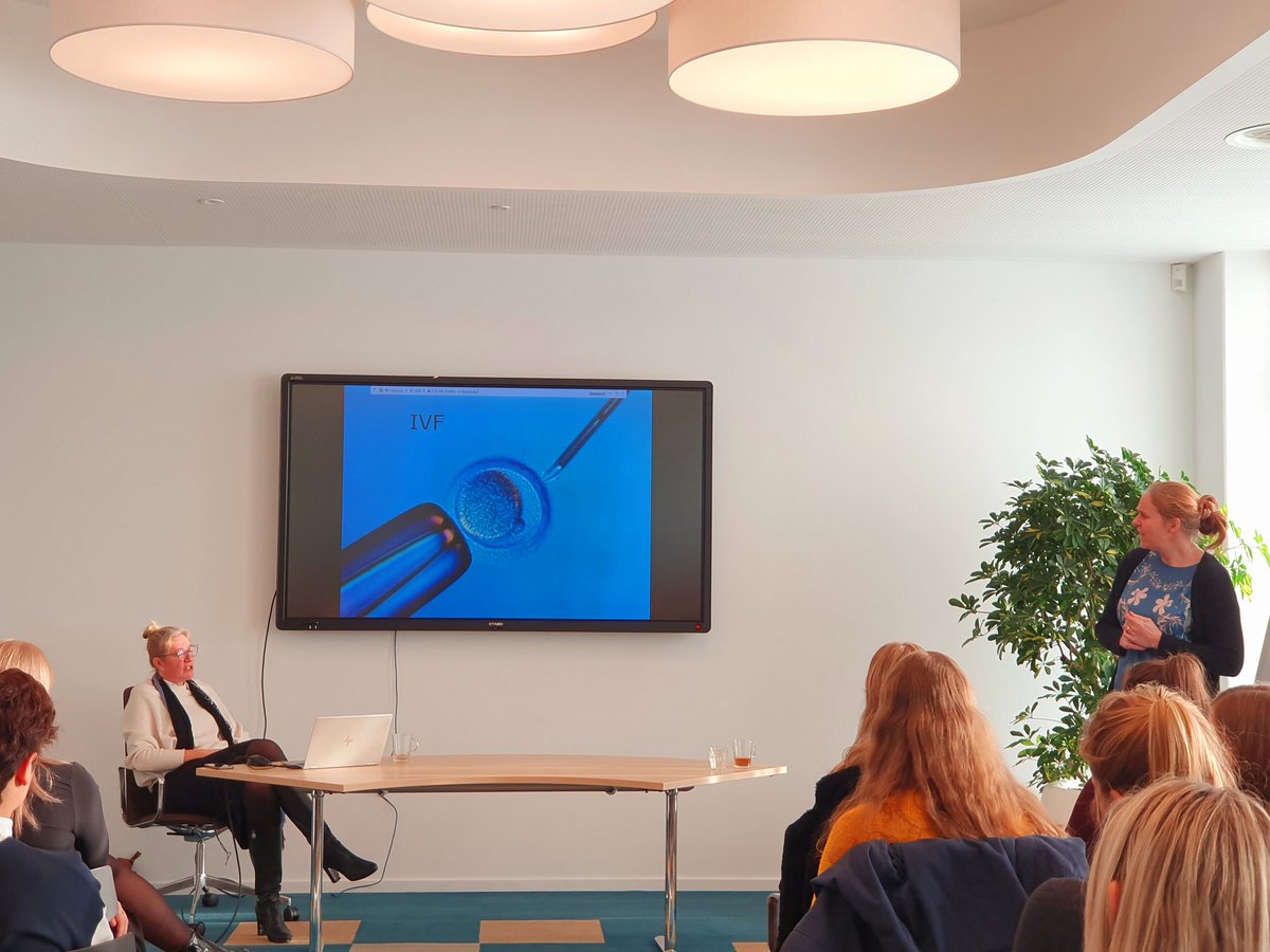 evers_silvia's tweet photo. #GoTheExtraMile with @MaastrichtU Bachelor students #management #policy and #evaluation of #healthcare #BMEZ on trip to @limburg @Zorgautoriteit @IGJnl @ZiNLActueel and @MinVWS. Thanks to all speakers @JanetVerheijen @IngridKremer6 @drost_ruben the Sinterklazen & Maurice ๐ https://t.co/FGsDYtxoZe