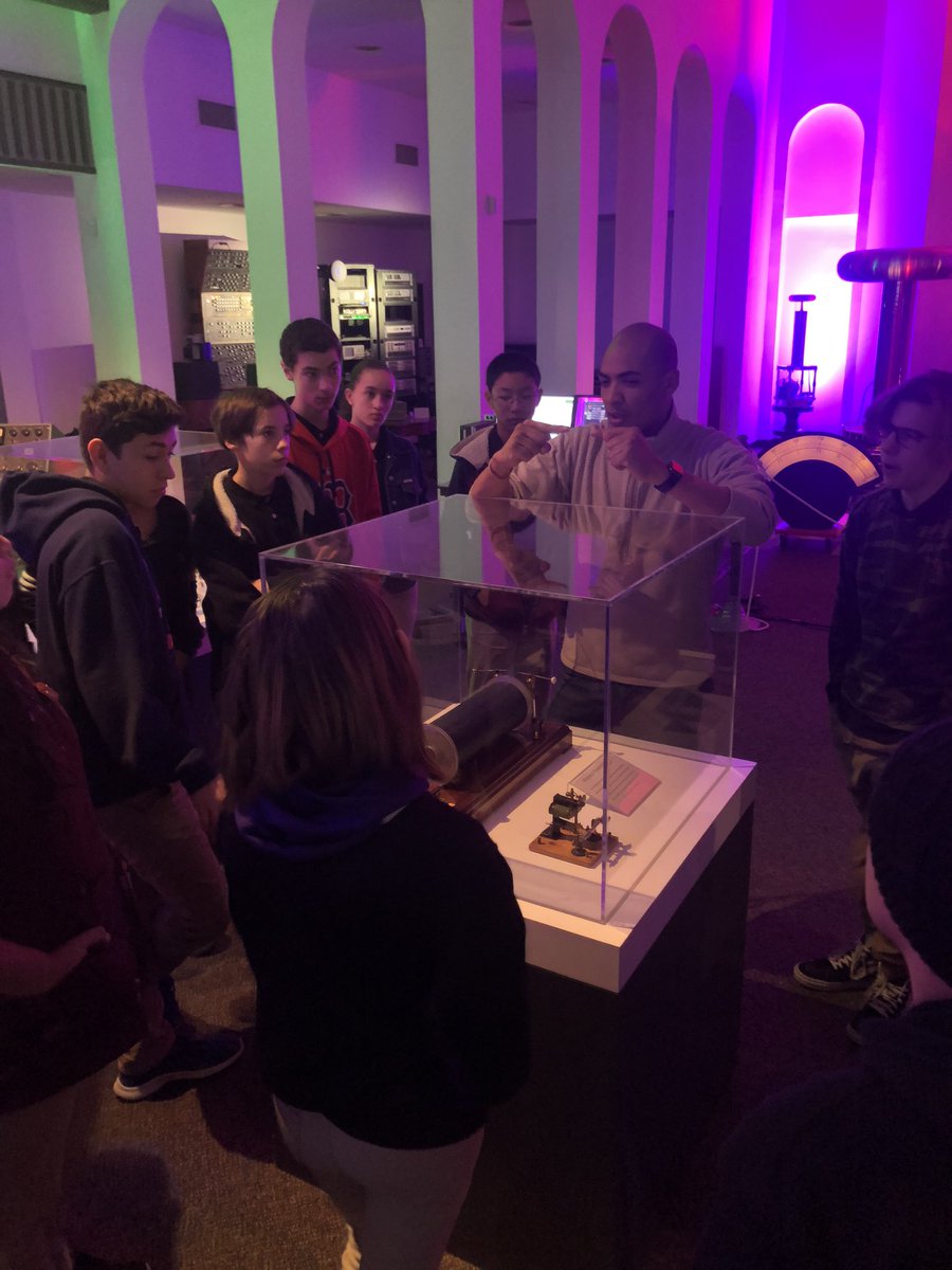 drWatsATM18's tweet photo. 8K learning about the evolution of communication devices at SAMSAT- @PRINCIPALRUBIO @ksat_kms_tech @McFly_TX #RootEdKSAT https://t.co/8fwEkS4Seb