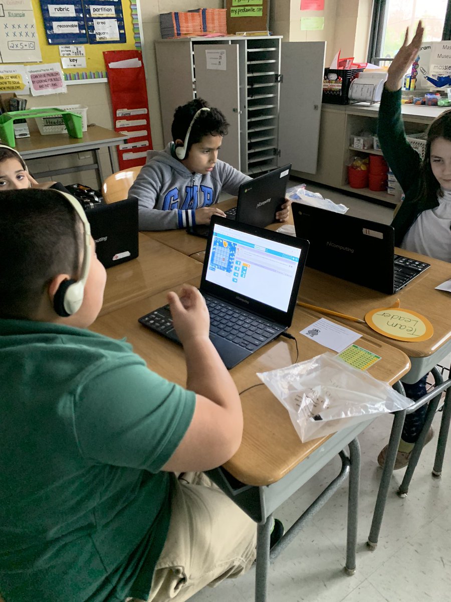 denisewoolley's tweet photo. Thank you @codeorg for these engaging programs that are teaching us how to code @AAAlbelementary #AAAfutureready https://t.co/eUDaKnPdhp