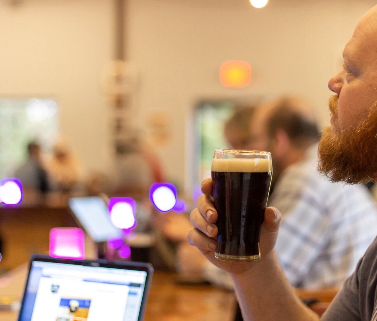 You’ve made it to Wednesday... treat yourself to $4 Hexagon and <a href="/diskincider/">Nguyễn Anh Quân</a> pints 4pm-close! #knoxville #craftbeer #knoxrocks