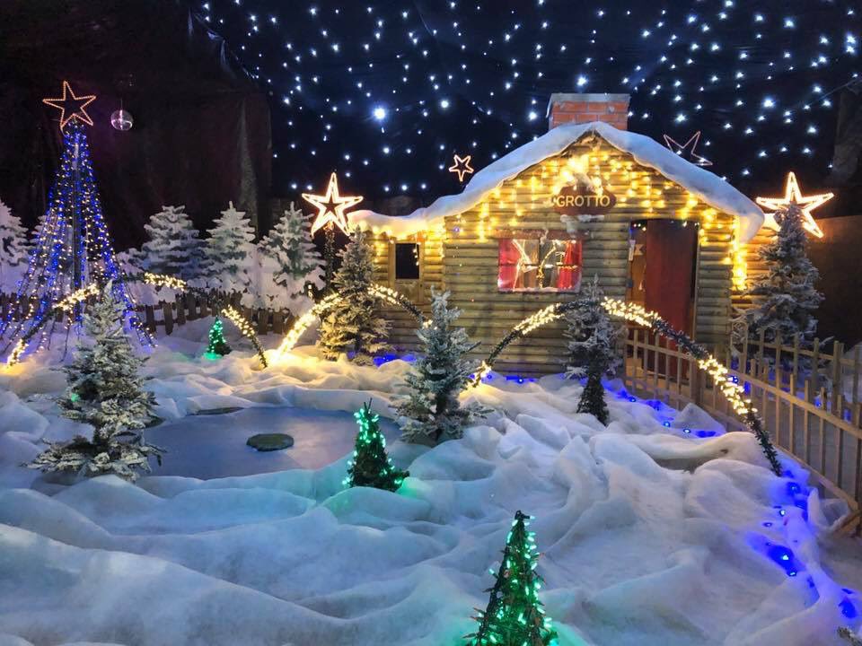 If you like Christmas lights <a href="/Devon_Hour/">#DevonHour</a> - you will totally love our NEW Christmas grotto and light show !! - maybe the most magical place to visit Santa this weekend!