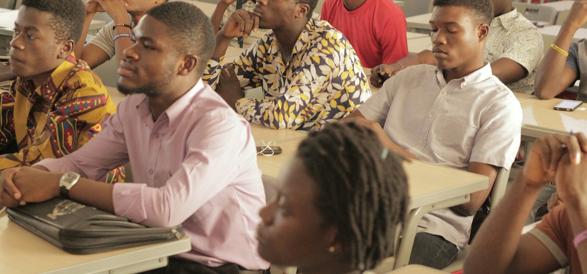 thescisaknust's tweet photo. Great knowledge impacted!! Our participants too grasped with rapt attention. We really appreciate your time. 
#DiGiFest19 
#ScisaDGT 
@knust_src @focusfmknust @KNUST_Live @hesaknust @CoHSSknust @KNUSTGH @tektvgh @_gesa_knust @kwadwosheldon https://t.co/BdvfQODm8G