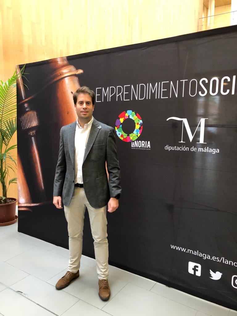 FirstCall (@firstcall_app) on Twitter photo Gracias a la <a href="/diputacionMLG/">Diputación de Málaga</a> y a <a href="/lanoria_mlg/">La Noria</a> por reconocer la labor de #emprendedores como #FirstCall en la I #Gala del #Premio de #Emprendimiento #Social. Nuestro fundador <a href="/minguinman/">Domingo Navarro Lara</a> recogió ayer este reconocimiento. ¡Enhorabuena a los ganadores! Gracias a la <a href="/diputacionMLG/">Diputación de Málaga</a> y a <a href="/lanoria_mlg/">La Noria</a> por reconocer la labor de #emprendedores como #FirstCall en la I #Gala del #Premio de #Emprendimiento #Social. Nuestro fundador <a href="/minguinman/">Domingo Navarro Lara</a> recogió ayer este reconocimiento. ¡Enhorabuena a los ganadores!