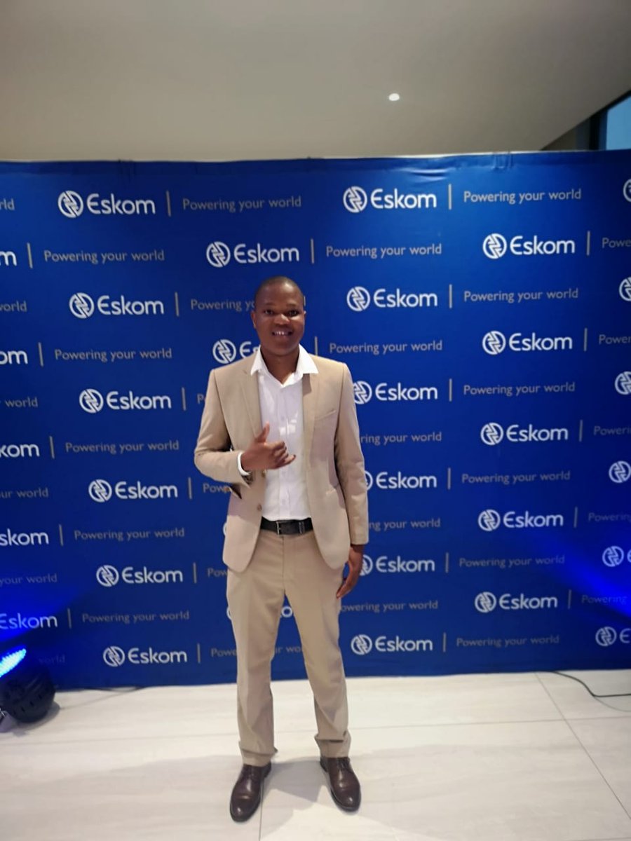 atlegang02's tweet photo. The MD @DichabeLebotse and Director of Operations Lindo Mnisi at the Eskom Business Investment Awards 2019. 

#EskomBIC2019
#WeDoYourBooksByTheBook
#WeGetSmallBusinessesOpportunityReady https://t.co/hnLBovnVOm