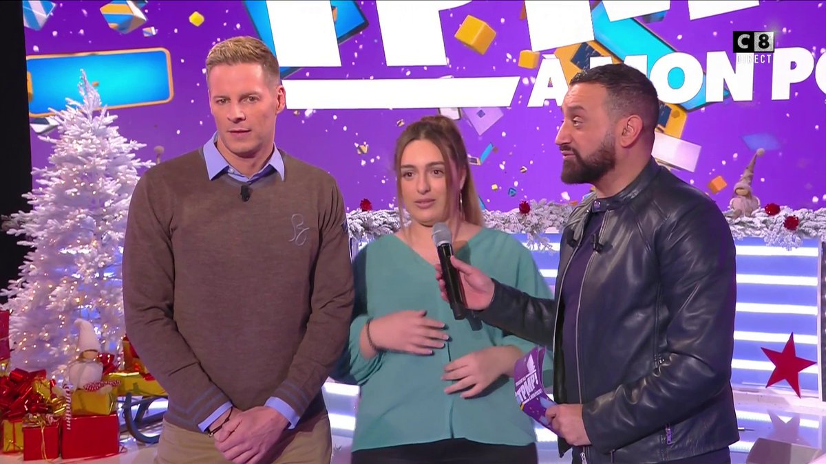 TBT9_W9's tweet photo. RT + Follow @TPMP pour tenter de gagner 500€ lors de la séquence "La question du champion" avec @Cyrilhanouna et nos chroniqueurs 😃 #TPMP 
Tirage au sort la fin de l'émission 🍀 https://t.co/Z3s653zB4I