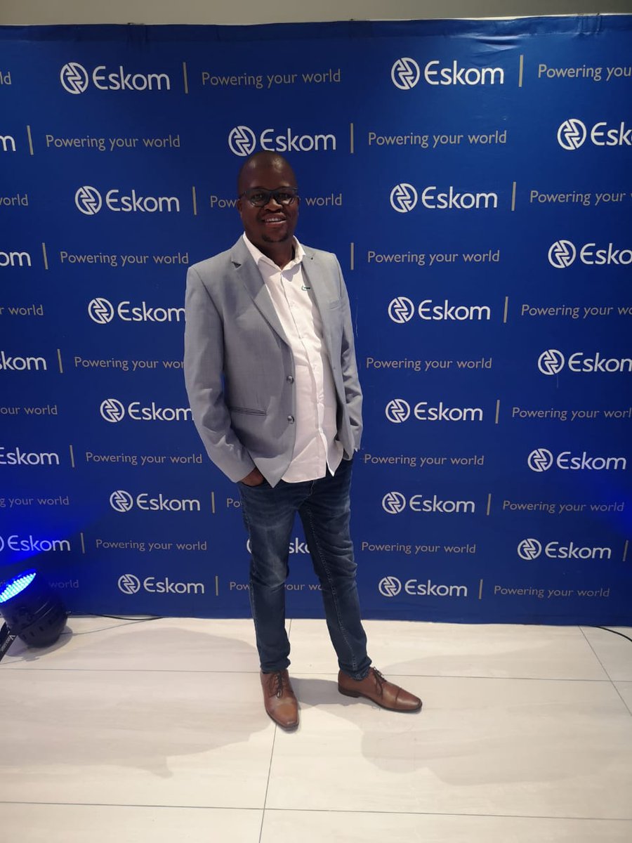 atlegang02's tweet photo. The MD @DichabeLebotse and Director of Operations Lindo Mnisi at the Eskom Business Investment Awards 2019. 

#EskomBIC2019
#WeDoYourBooksByTheBook
#WeGetSmallBusinessesOpportunityReady https://t.co/hnLBovnVOm