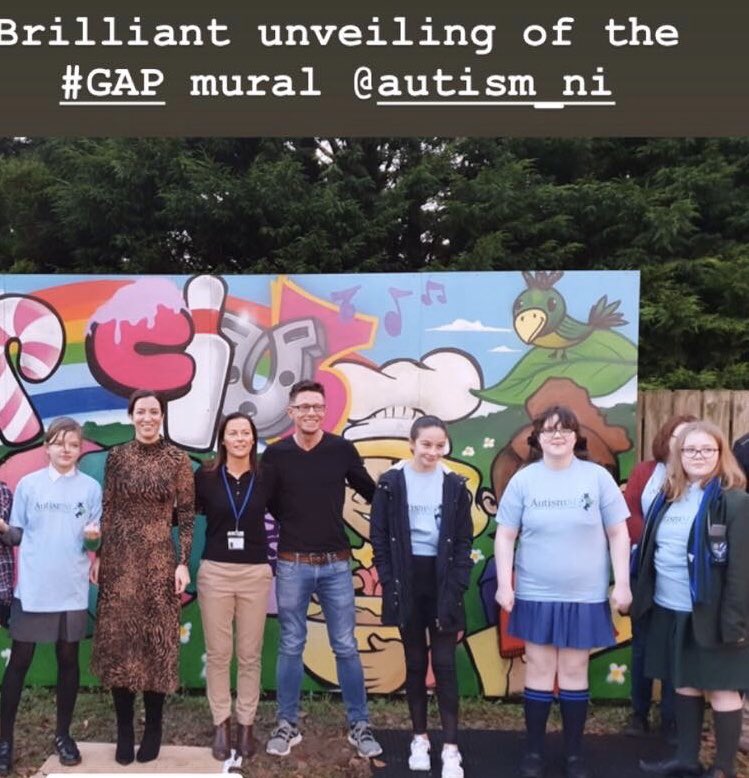 ZoeTisdale's tweet photo. Very proud to be part of this project with an amazing bunch of girls. They are all stars! 🌟 @AutismNIPAPA #GAPproject #autismawareness #mural #ilovemyjob #girlsandautism https://t.co/QXv4GRngtX