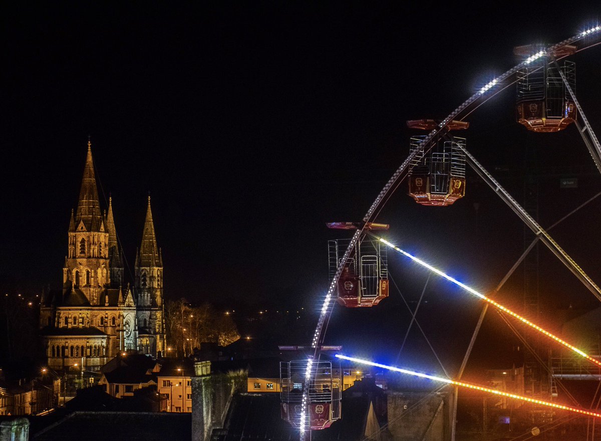 irishspaceblog's tweet photo. Another shot of the @GlowCork Ferris wheel - this time backdropped by the beautiful St. Fin Barre’s Cathedral 🎡 https://t.co/OQ7dMRorpm
