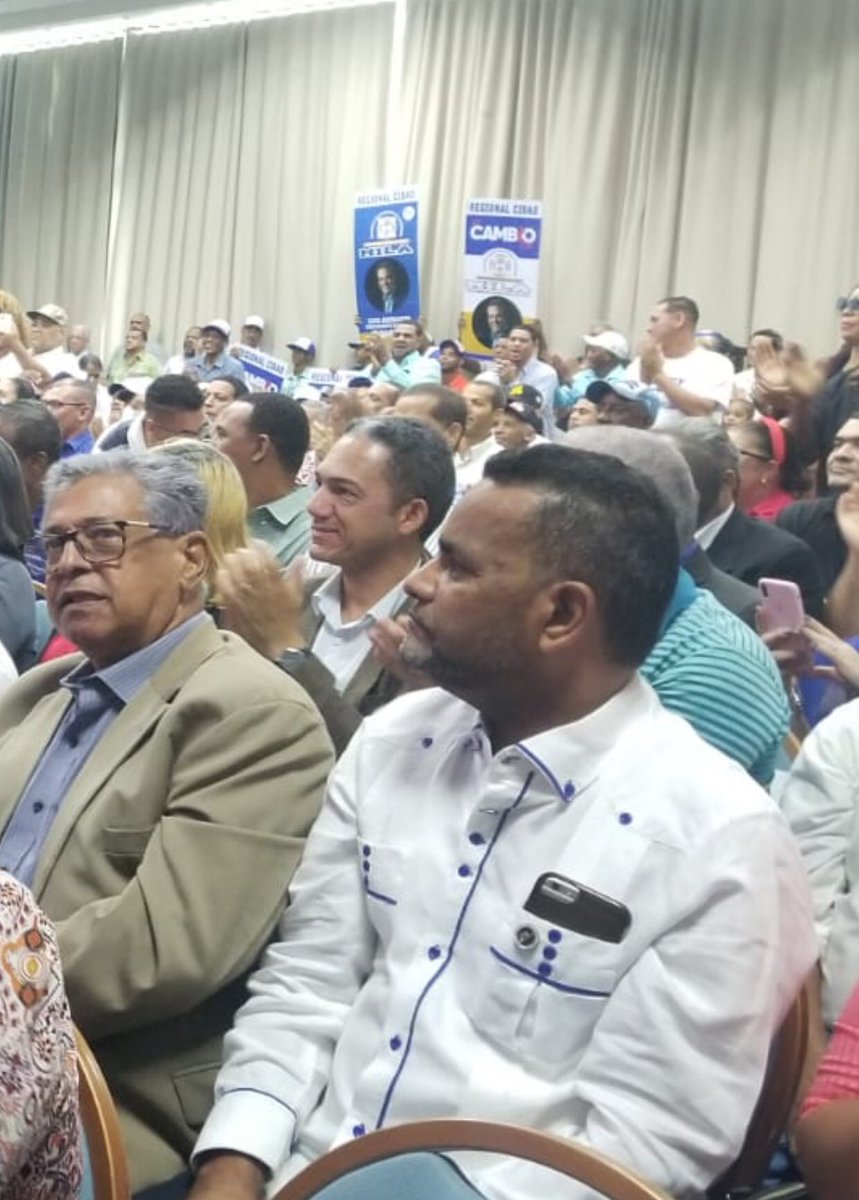 ADevarez's tweet photo. Nuestra participación en el acto de proclamación de Ulises Rodríguez Alcalde de Santiago, por parte de nuestro próximo presidente #LuisAbinader, en el auditorio de Utesa. #DevaresDiputado #Devarez2020 #unidosporsantiago❤️ #santiagocondevarez https://t.co/j6z8udne0Q