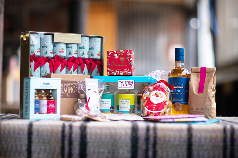TheGog's tweet photo. 🎄🎁WIN A LUXURY CHRISTMAS HAMPER WORTH £200🎁🎄

With #Christmas just around the corner, we would like to give one lucky customer the chance to win this amazing hamper full of festive treats.

To enter, simply follow this link https://t.co/7tbwWzsmGO https://t.co/C8OpebwYKt