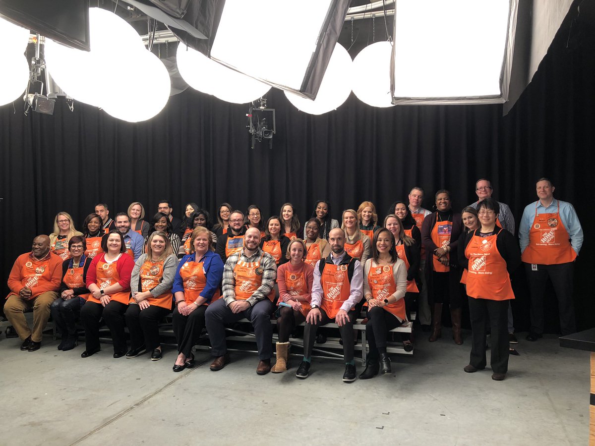 Ready for HRx!! We’ve got quite the stellar audience! 🎉 Ready to talk SPRING! 🌷 <a href="/sherryyaskin/">Violet x Mayhem</a> <a href="/ericschelling/">Eric Schelling</a> <a href="/BejnaJim/">Jim Bejna</a> <a href="/Danit12/">Dani Tillman</a> <a href="/JBHomeDepot/">Jessica</a>