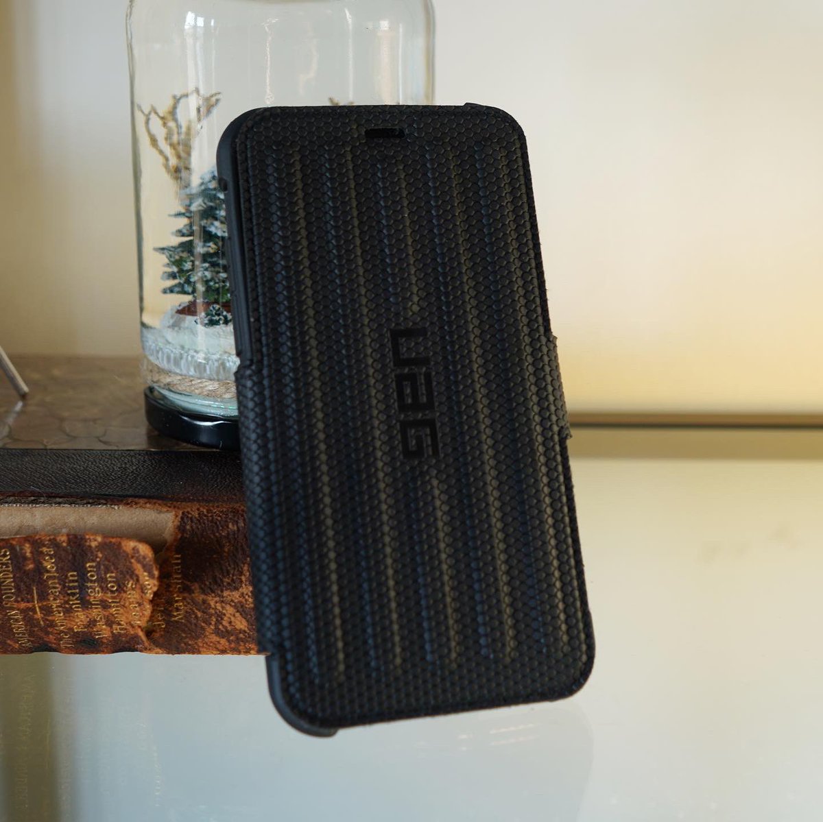 MobileReviewsEh's tweet photo. How long has your Metropolis case lasted? 
#mobilereviewseh #UAG #urbanarmourgear #iphonecases https://t.co/dBWnPPUKcJ