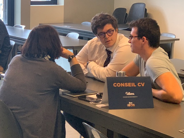 CVAgroup's tweet photo. La semaine dernière nous étions à l’@myEISTI Pau à la rencontre des étudiants en génie #informatique et #mathematique pour présenter notre société et nos activités #bigdata #IT #DataManagement et surtout montrer l’esprit CVA : l'#humain au centre de toute considération ! #teamCVA https://t.co/KBzW6Kqjai
