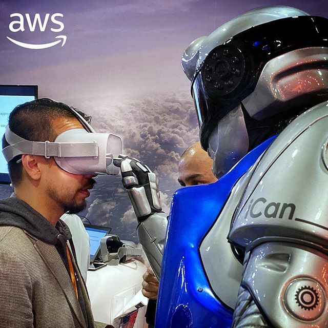 #Showbot at #AWS for #Wipro providing another dimension to this guys VR experience.