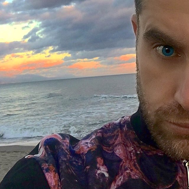 JulRomeX's tweet photo. “Ogni tramonto porta la promessa di una nuova alba” 🌅
#MeMyselfAndI #Tramonto #Alba #Albachiara #Sunset #SunsetBeach #SunsetBitch #Mediterraneo #MareNostrum #CarpeDiem #XXX https://t.co/ryBA3sCv9j