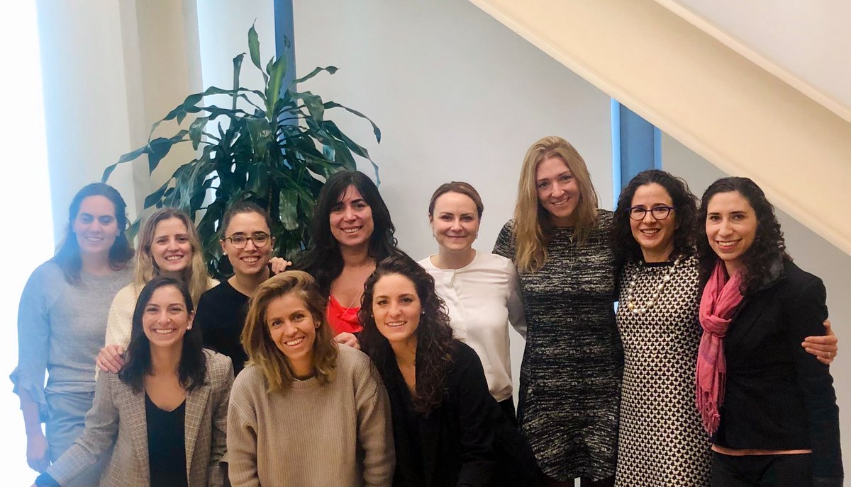 En #MujeresInvirtiendo tenemos muchos logros que celebrar de 2019, pero sobretodo muchos proyectos y eventos que organizar para 2020. 
Hoy fue nuestra Reunión de Planeación 2020 y aquí les dejamos algunas caras de quienes estamos detrás de #MujeresInvirtiendo