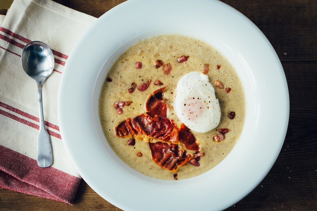 There's a common misconception that potato peel is waste, when in fact it can be used to create delicious meals such as this healthy potato skin soup, with pancetta and bay leaves and topped with a poached egg.

You can find the recipe on our website: seasonalspuds.com/recipes/potato…