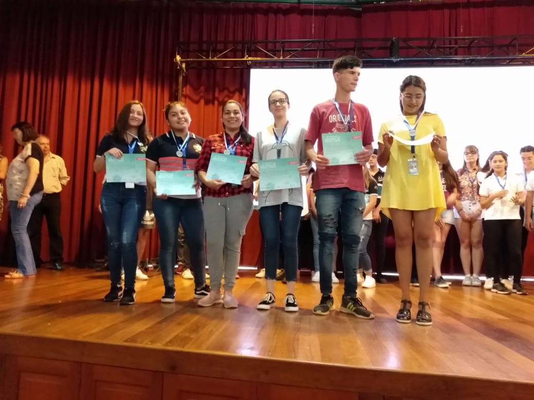 3143_e's tweet photo. Alumnas destacadas!!! Olimpiadas de Química y Agrotecnicas....orgullosos de las habilidades  capacidades y conocimientos demostrados.
Uds son el reflejo de los técnicos que se forman en la 3143 https://t.co/flaADgs9ye