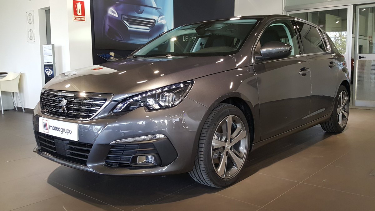 ¿Quieres ahorrar en la compra de tu coche sin renunciar a estrenar coche?¡No te lo pienses! 
Te ofrecemos este PEUGEOT 308 5P ALLURE 1.2 PURE TECH 130CV EAT8“ Kilómetro Cero”  con garantía oficial de fabricante.... Si quieres más información  bit.ly/38bavZR