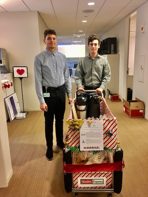 UA_Chicago's tweet photo. UA Interns @SkaddenArps had a great time spreading holiday joy as the Skadden Polar Express! Each intern decorated a train cart and traveled the many office floors selling goodies on behalf of the company Holiday Drive. #GiveBack #Chicago #Community #OYJC https://t.co/jkBwyANEDm