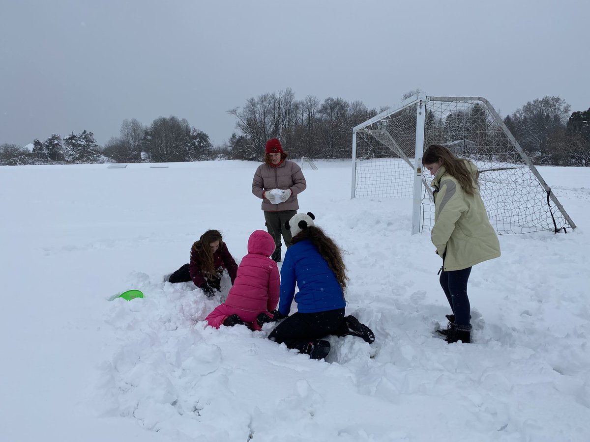 SPrivetts's tweet photo. Team challenge!  Snow structures of our learning! part 1 #ISinnovators #exploreempowerexcel #IS_groundbreakers @MrsFravel https://t.co/YJ2poCPaSL