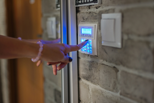 HillQuest1011's tweet photo. HillQuest Security can respond to any alarm-system activation, no matter who your provider is.

Find out more here: 
https://t.co/WJUPMCRWNB  

#hillquestsecurity #alarmsystemservices #securitysystemslosangeles #alarmsystemactivationlosangeles https://t.co/KTDp8kyiQC