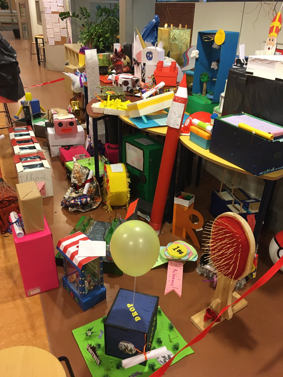 louisabro's tweet photo. Breaking: “aantal burn-outs onder Lekkerlandse moeders sterk gestegen”
😂 Leerlingen (en ouders) van OBS de Tuimelaar hebben weer erg hun best gedaan op alle surprises! Wat een creativiteit! Voor mij de laatste keer, leuk project samen met zoon. https://t.co/nZXUTTQjlL