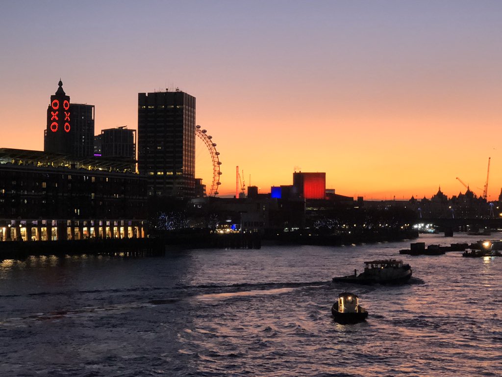 AnnaLiseGordon's tweet photo. An informative and collegial day @teachtrainconf discussing all things ITT, followed by a walk in London sunset to catch up with a wonderful colleague @Yelkajane to discuss all things MFL and more! https://t.co/G7i8vbtx94