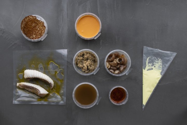 Ik ging kijken in de keuken van Cook Like A Chef van <a href="/JBartelsman/">Jan Bartelsman</a> en probeerde het sterrenmenu als bouwpakket thuis. tinyurl.com/qoje6gd via <a href="/ewmagazinenl/">EW</a>