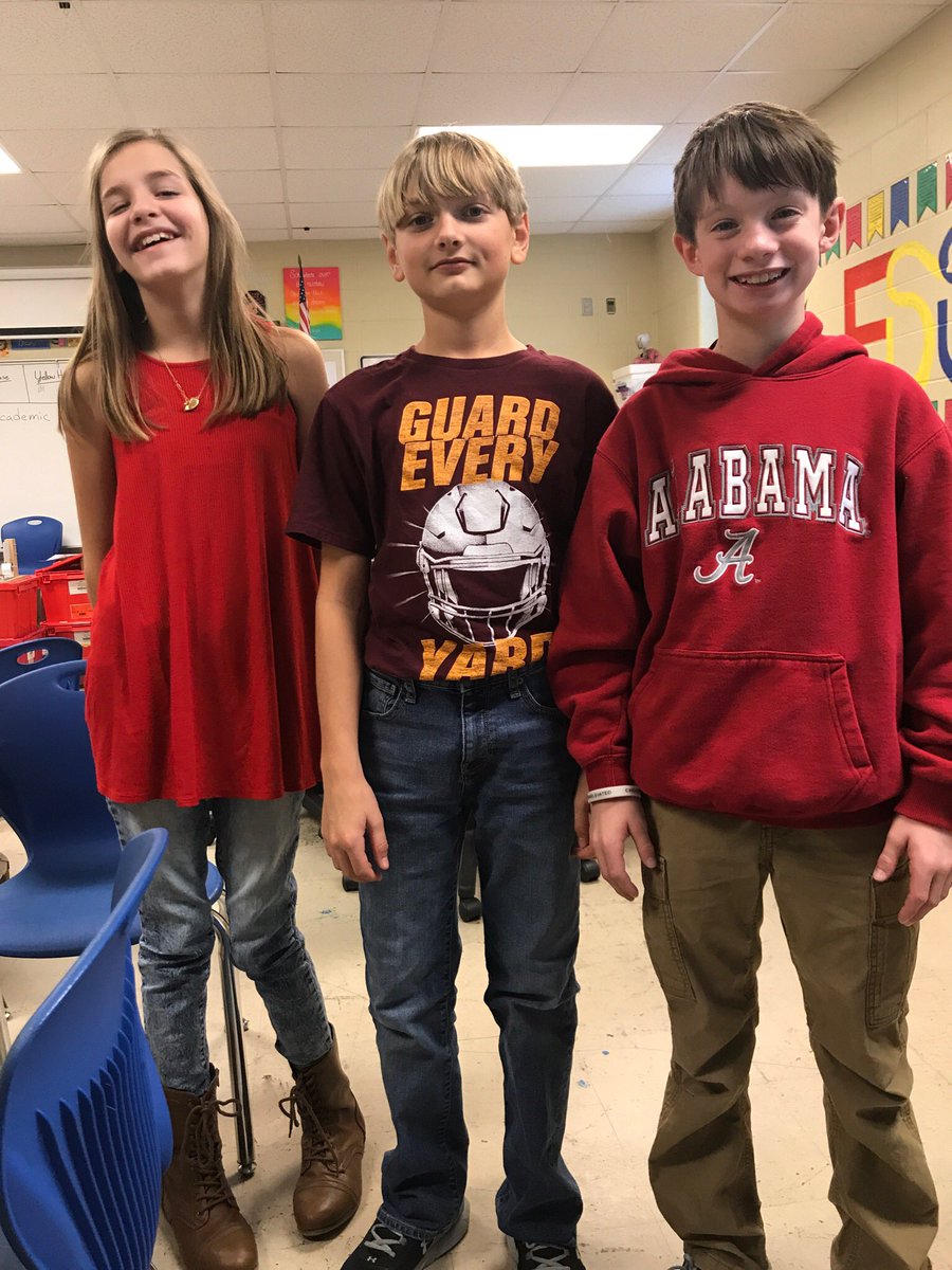 WilliamsIntPC's tweet photo. House Color Day ❤️💛💙💚
#wonderfulworldofwis #4houses1family #bethewildcard #rcainspired #kidsdeserveit #getyourteachon #pcss #joyfulleaders #bethechange #betheone #pellcityschoolsystem #principalsinaction https://t.co/4cDzBDyLNd