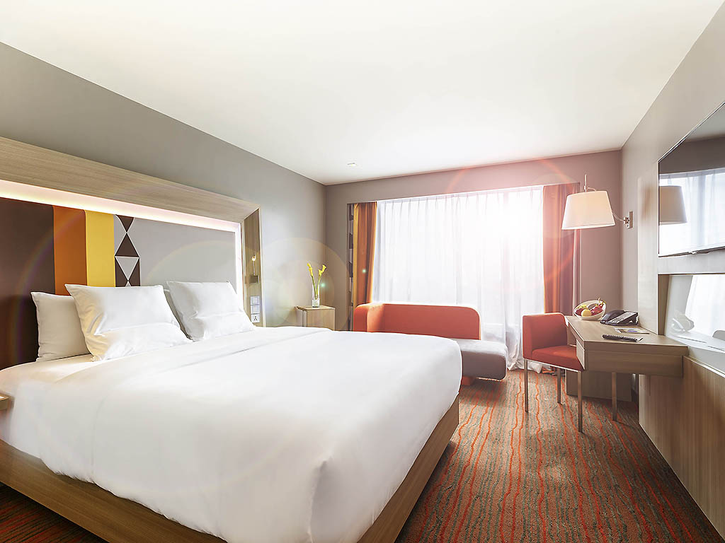 paradisesonline's tweet photo. Are you looking for a place to stay on your business trip? or simply plan for a weekend staycation with your loved ones?
#NovotelManilaAraneta is your answer!

#manila #visitthephilippines #itsmorefuninthephilippines #travelgram #travelph #filipino #philippinestravel https://t.co/gM765BfAHi