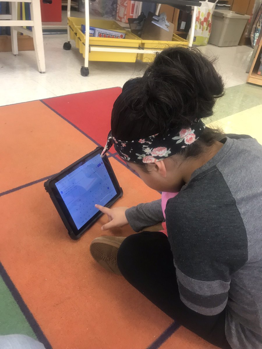 FTSD_Fox's tweet photo. Our students made their first google doc! They were able to identify and type sounds we have been learning. They amaze us every day! @FTSD_muchowski  #ckla #kindergarten #theroeblingway #google https://t.co/lRdMuEWtUw