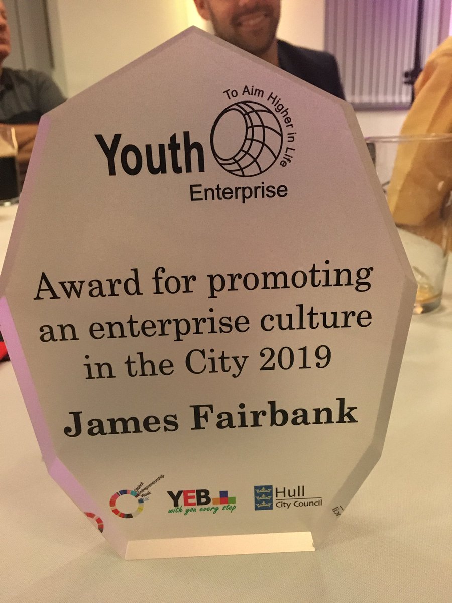 Congrats to my mate and colleague <a href="/JamesWFairbank/">James Fairbank</a> for winning this award at the <a href="/GEW_Hull/">Global Entrepreneurship Week - Hull</a> Celebration Event tonight. Jimmy contributes a lot to the community work we do through <a href="/KCOMhome/">KCOM</a> and the work he does with <a href="/MCFCinHull/">MC4C - Business Support Programme</a> @PrincesTrust <a href="/hull_libraries/">Hull Libraries</a> is second to none 👏