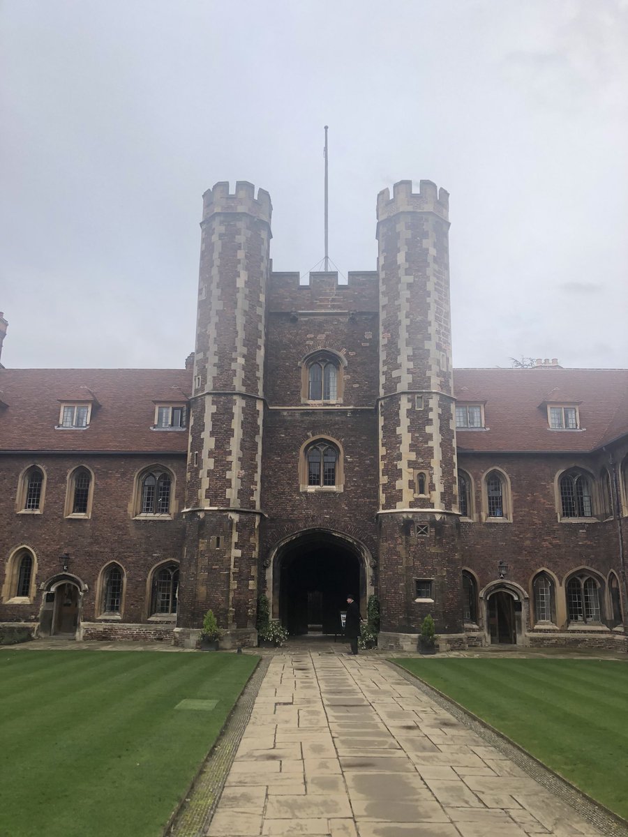 Scerevisiae's tweet photo. Excited for @YSS_2020 now after visiting the Queen’s College in Cambridge where the conference will be! But first the small matter of @WDSC2020 https://t.co/IruaT3zNhl