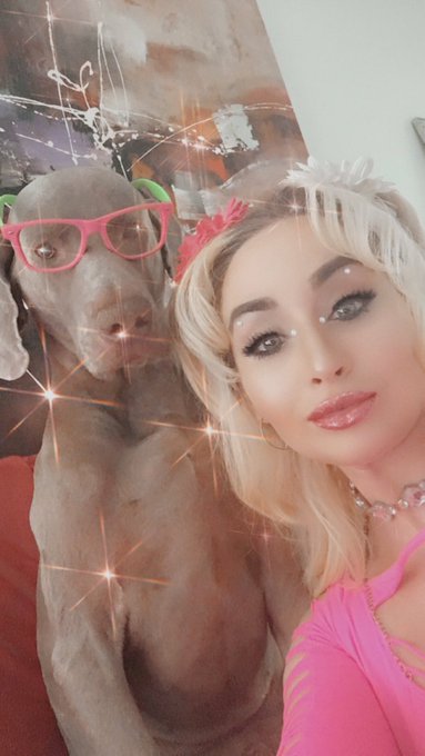 Iloveyou shithead 😂 https://t.co/3KAiGPblKb<a href="/tag/presents"class="tags"><span>#presents</span></a>