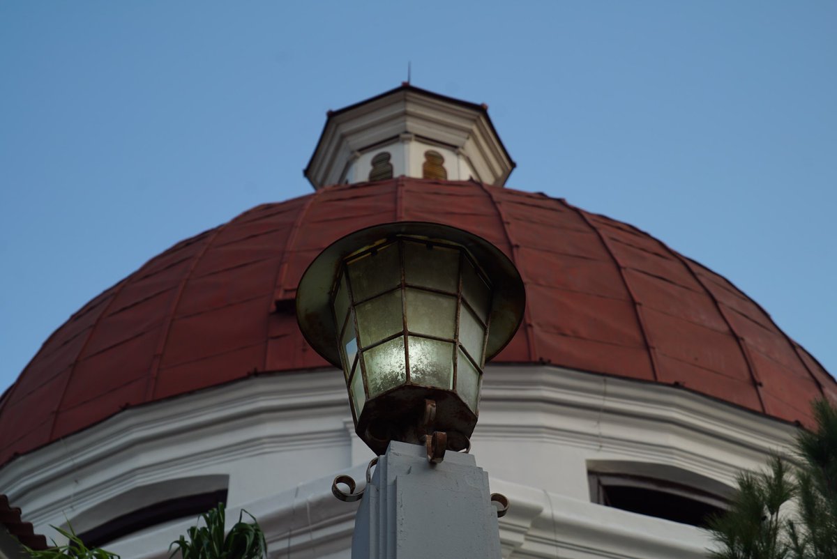 donkardono's tweet photo. Kalau mau nuansa heritage ya di Kota Lama Semarang #plesir https://t.co/xctetOCY9z