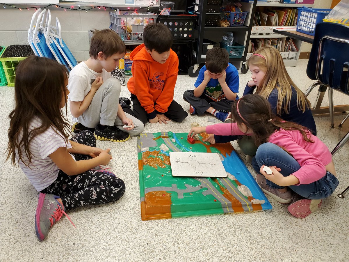 vb2ndteach's tweet photo. Using Enviroscapes to reinforce and expand our understanding of maps and map skills - thanks @GlenwoodGRT 😁 #handsonlearning #GlenwoodKidsDeserveIt #5Cs #maps #funwithgeography https://t.co/vwRSw2S8Nx